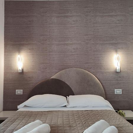 Nashira Rooms ฟลอเรนซ์ ภายนอก รูปภาพ