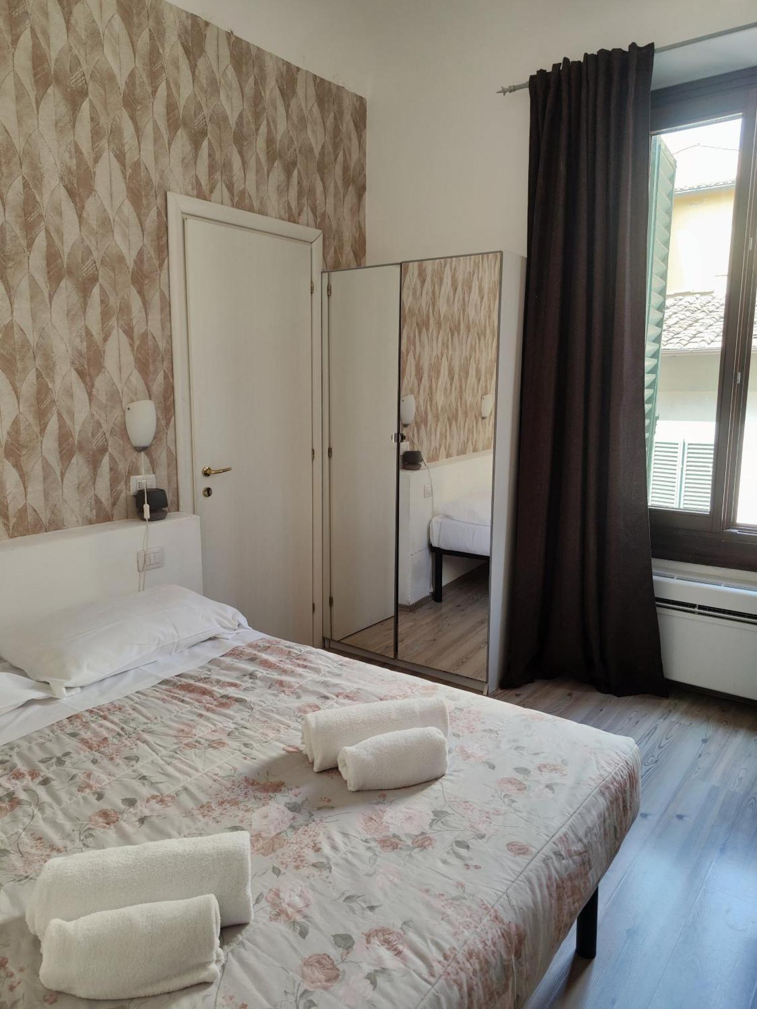 Nashira Rooms ฟลอเรนซ์ ภายนอก รูปภาพ