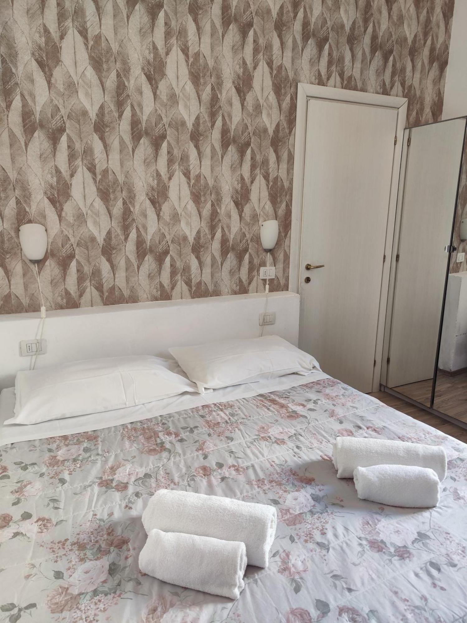 Nashira Rooms ฟลอเรนซ์ ภายนอก รูปภาพ